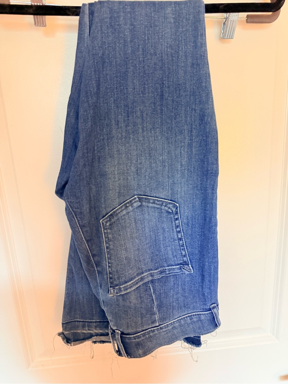 Express Medium Blue Wide-Leg Flare Jeans with Frayed Hem